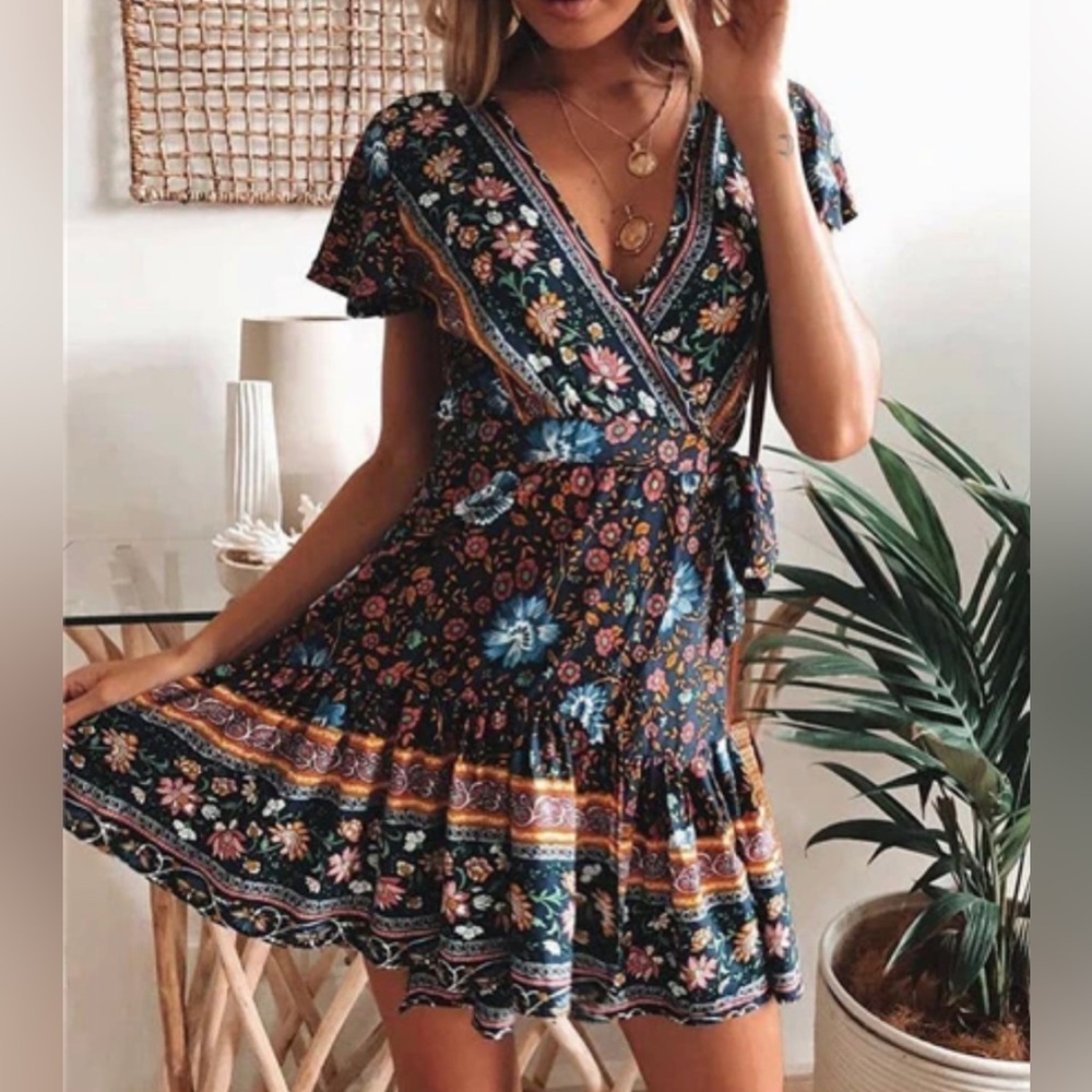 NWT Boho floral wrap mini dress Blue & Multicolored Juniors Large Women Small
